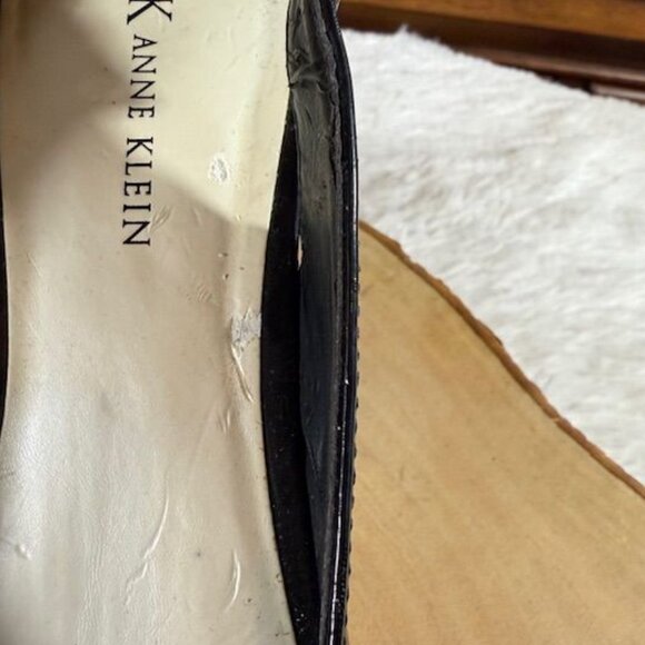 Anne Klein Black Patent 3D Flower Platform Peep Toe Slingback Triangle Heel Shoe - Picture 13 of 15